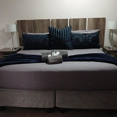 Blue Sparrow Guest House 미델뷔르흐 외부 사진
