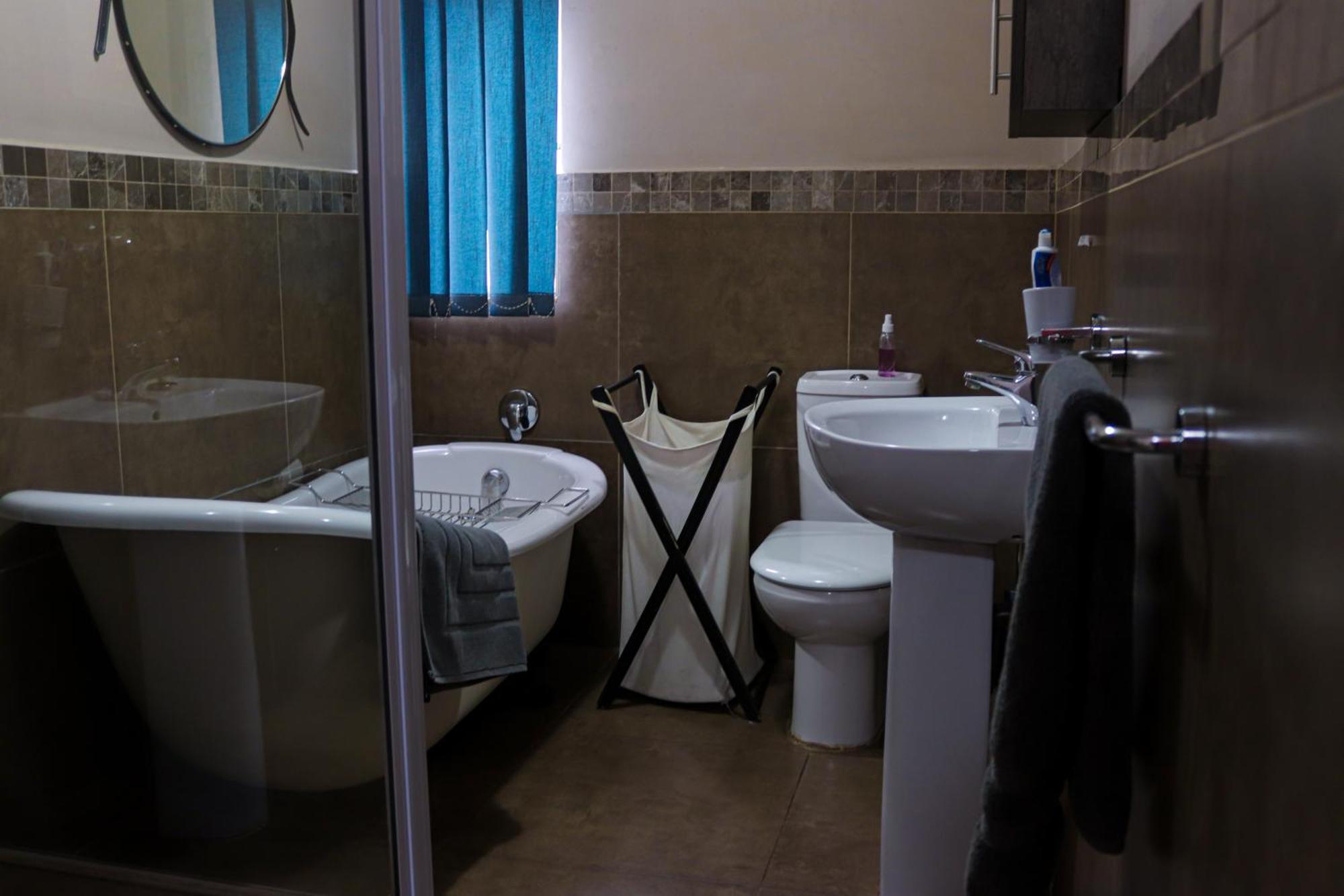 Blue Sparrow Guest House 미델뷔르흐 외부 사진
