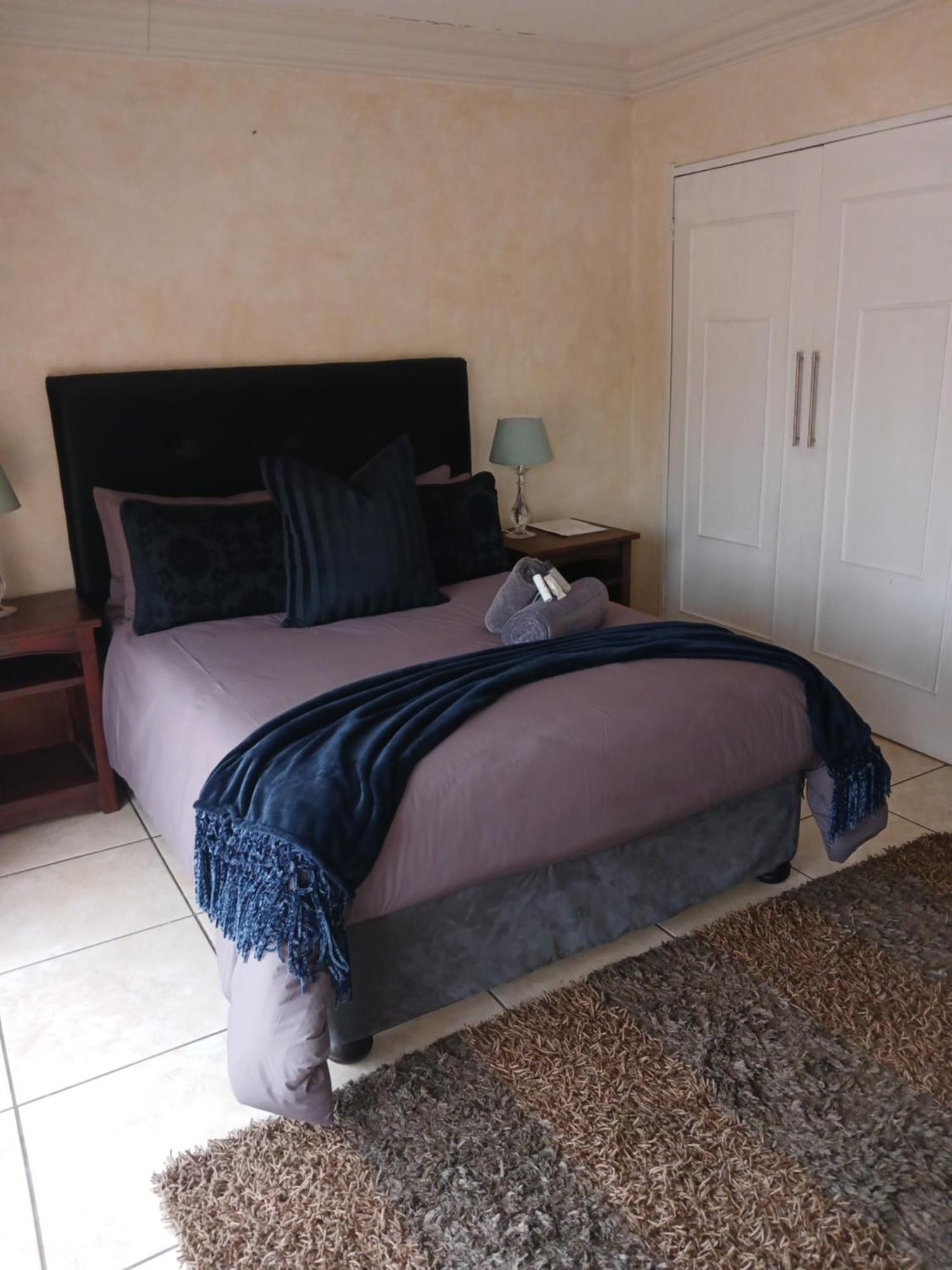 Blue Sparrow Guest House 미델뷔르흐 외부 사진
